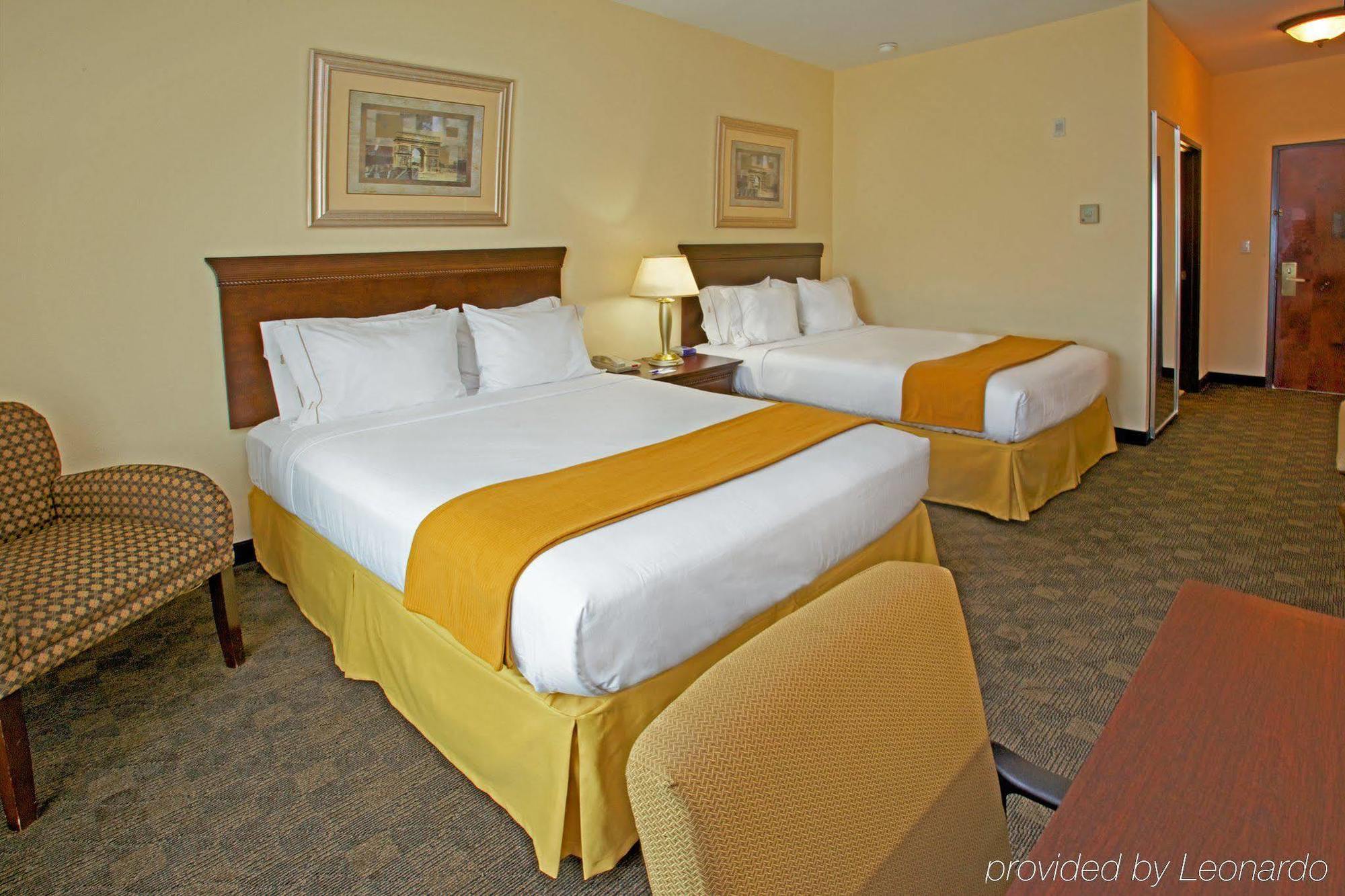 Holiday Inn Express Pearland By Ihg Exterior foto